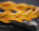 ロットワイラー JANIS 黄色編み込みハーフ　※タグの飾りは廃盤になりました
