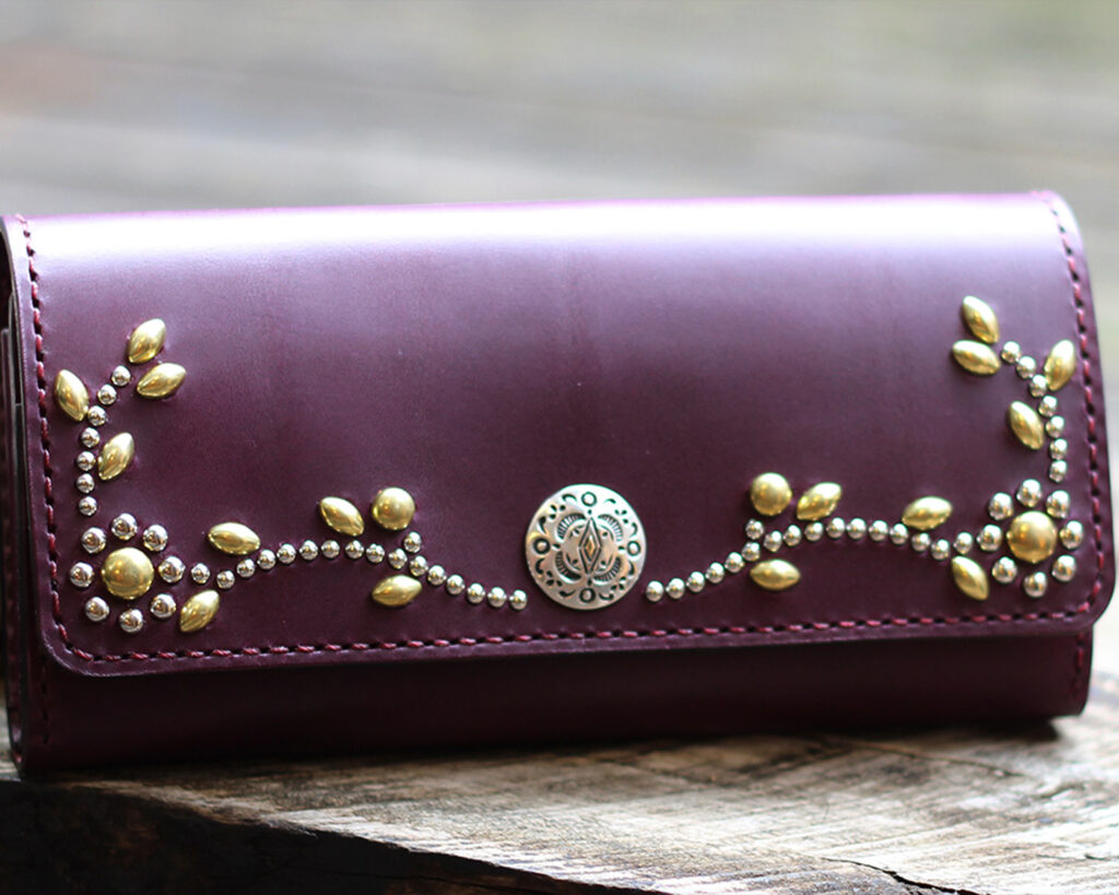 ブッテーロ紫のお財布